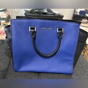 Michael Kors hangbag